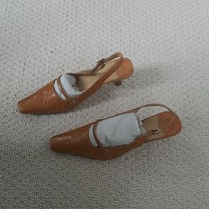 Nine West kitten heel slingbacks size 8M
